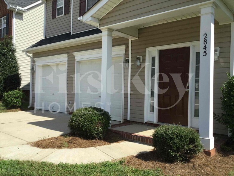 Building Photo - 2845 Island Point Dr NW