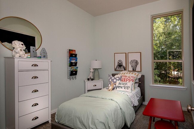 Building Photo - 215 Moon Dance Ct
