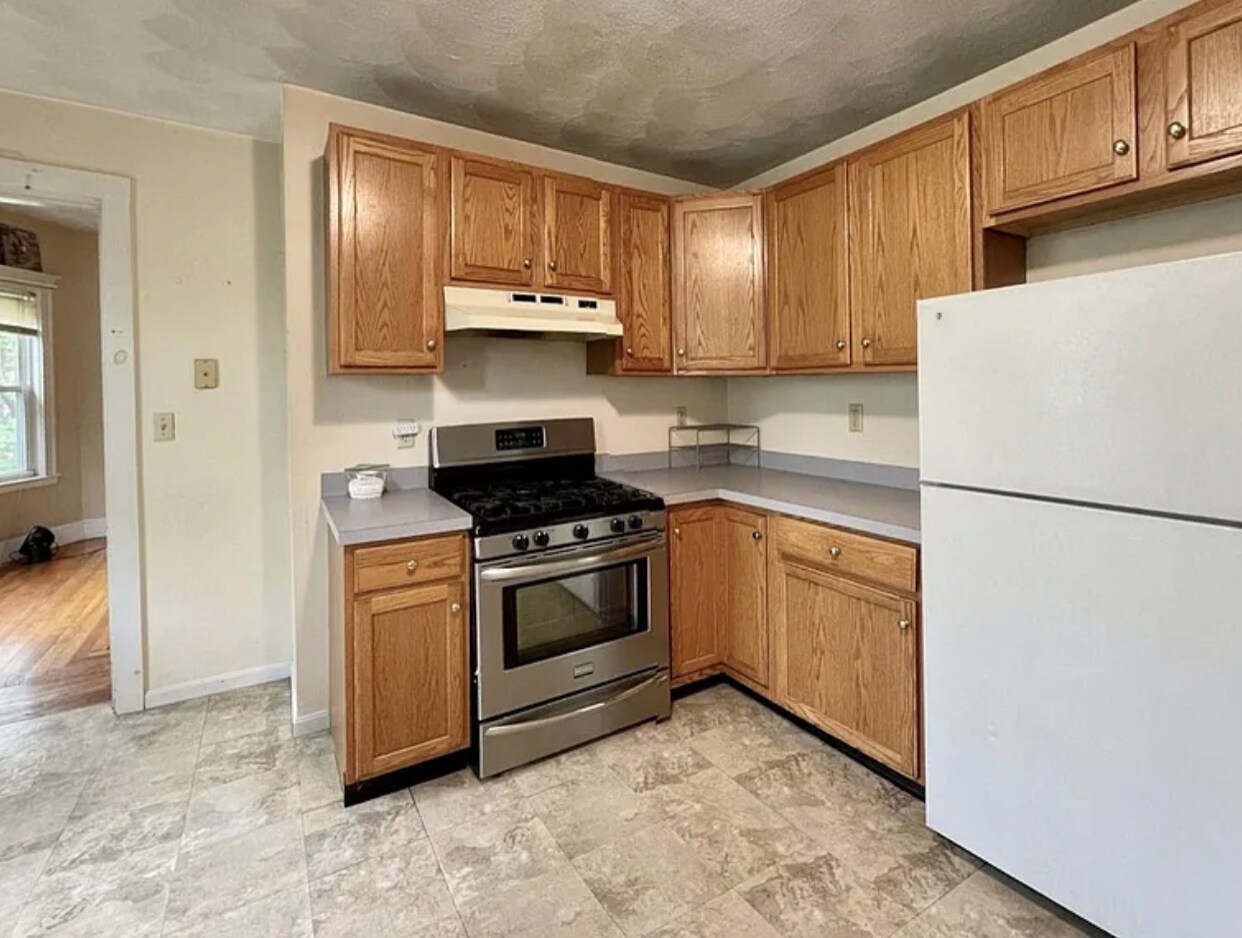 Building Photo - 296 Highland Ave