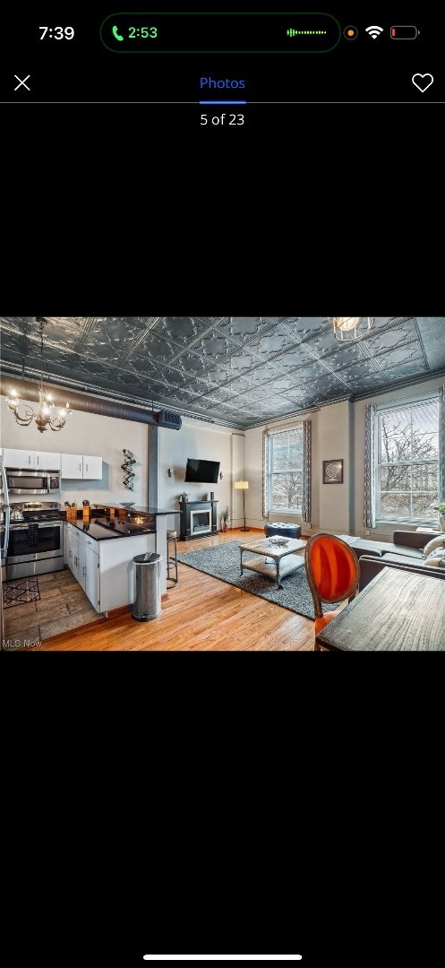 Building Photo - 408 W St Clair Ave