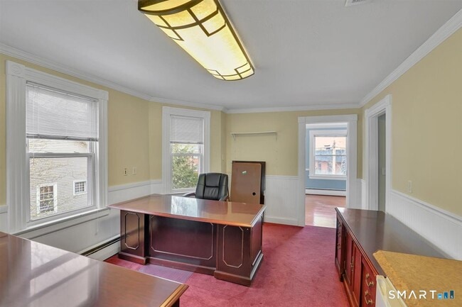 Building Photo - 36 School St