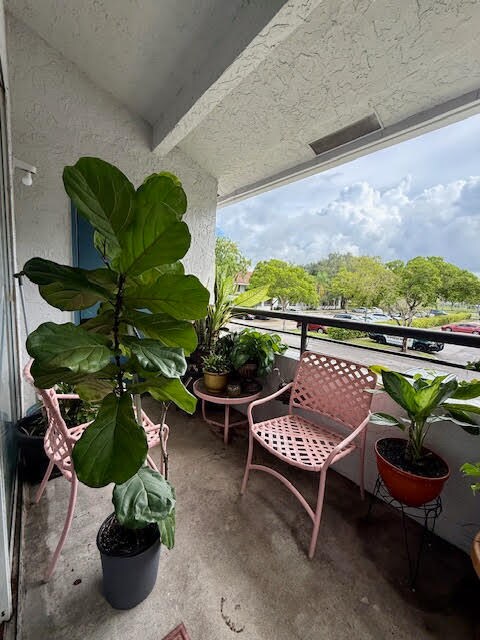 Building Photo - 741 Lyons Rd