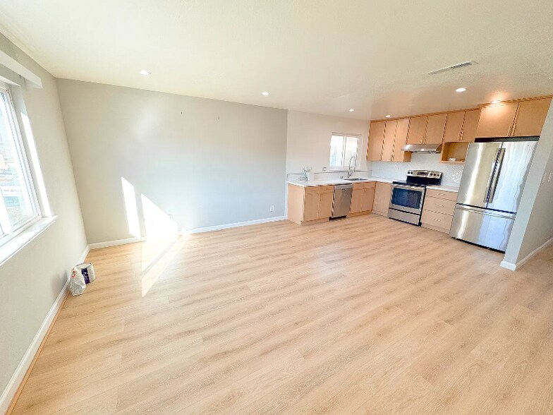 Building Photo - 12 Linden Ave