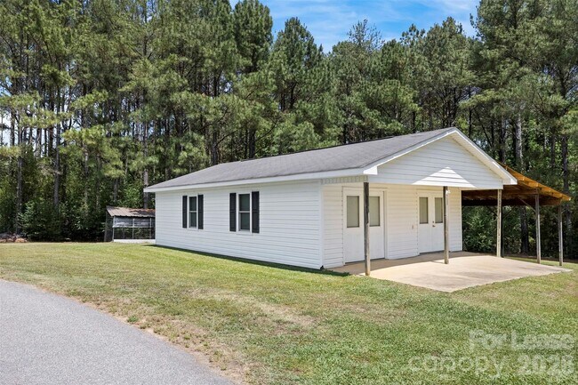 Building Photo - 5639 White Store Rd