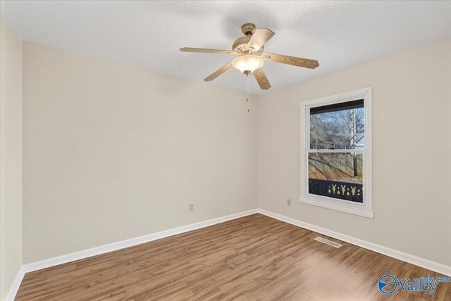 Building Photo - 104 Lindsey Ln