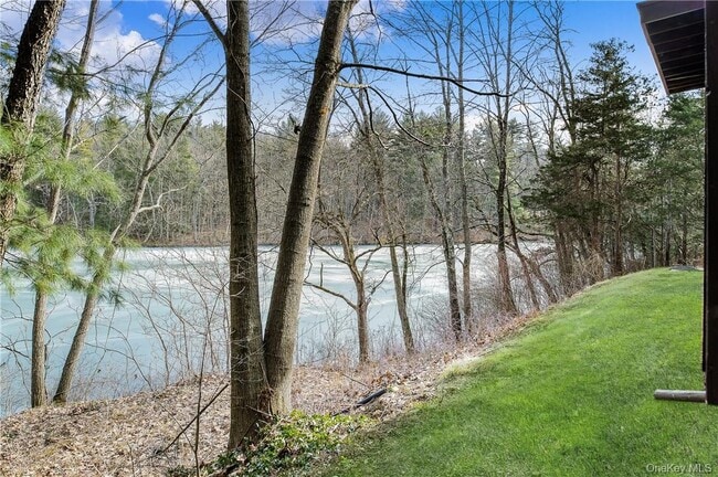 Building Photo - 288 Pine Hill Rd