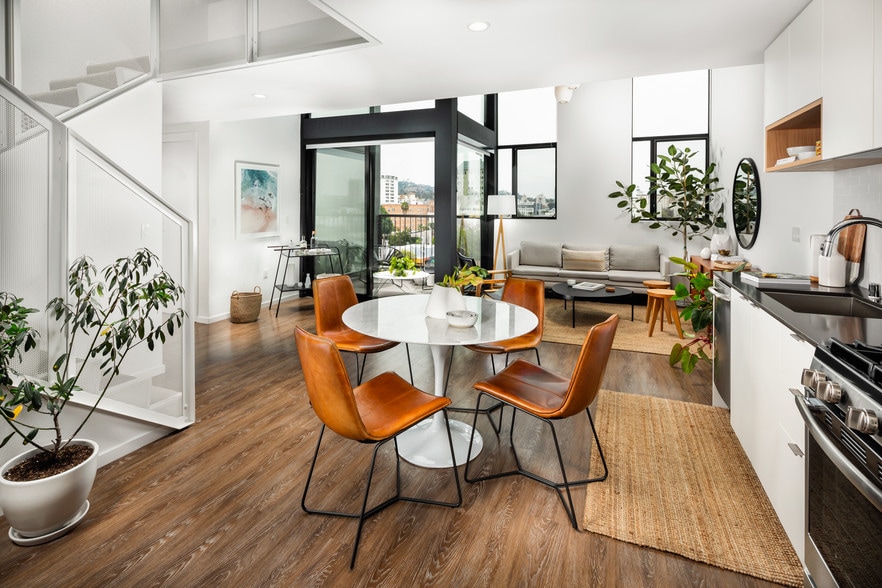 Building Photo - Line Lofts