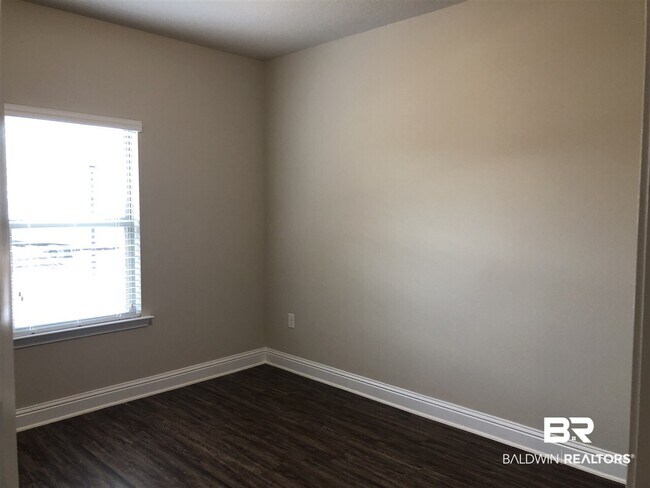 Building Photo - 12781 Waxwing Ave