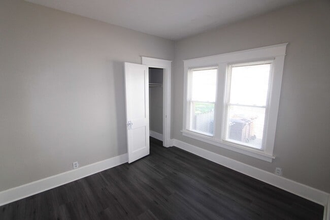 Building Photo - Quaint 2 Bed 1 Bath in Franklin