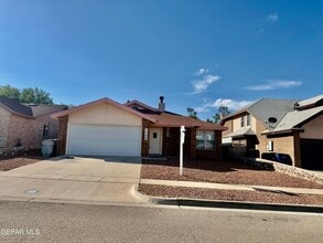 Building Photo - 1468 Plaza Verde Dr