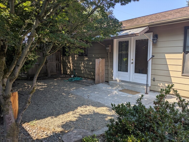Building Photo - 4525 SE 30th Ave