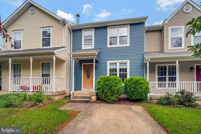 Primary Photo - 103 Eaton Ct