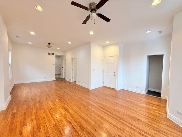 Building Photo - 4307 W Kamerling Ave