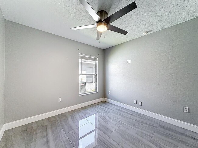 Building Photo - 12844 Oulton Cir