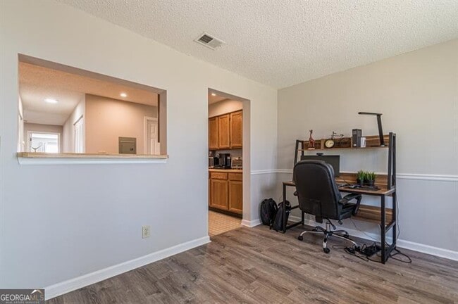 Building Photo - 6034 Coventry Cir