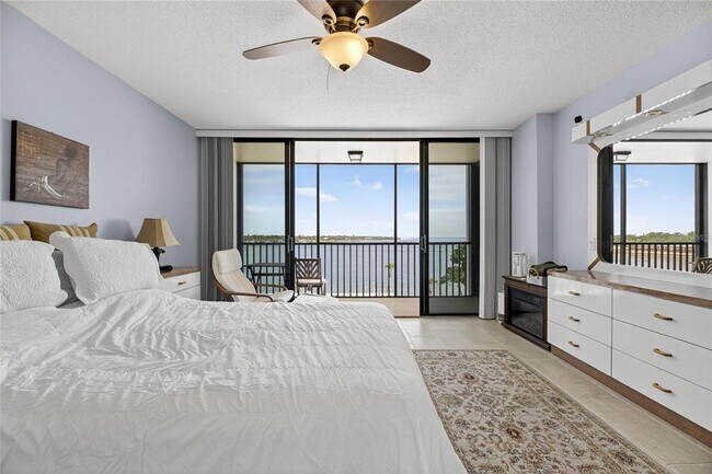 Building Photo - 7100 Sunshine Skyway Ln S