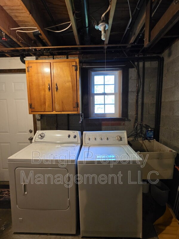 Building Photo - 1520 Hatteras St