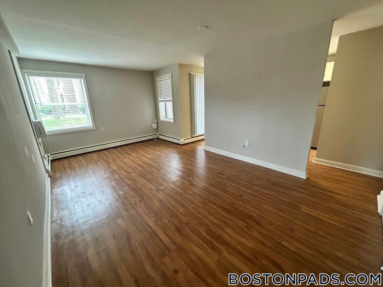 Building Photo - 1 Bronsdon St