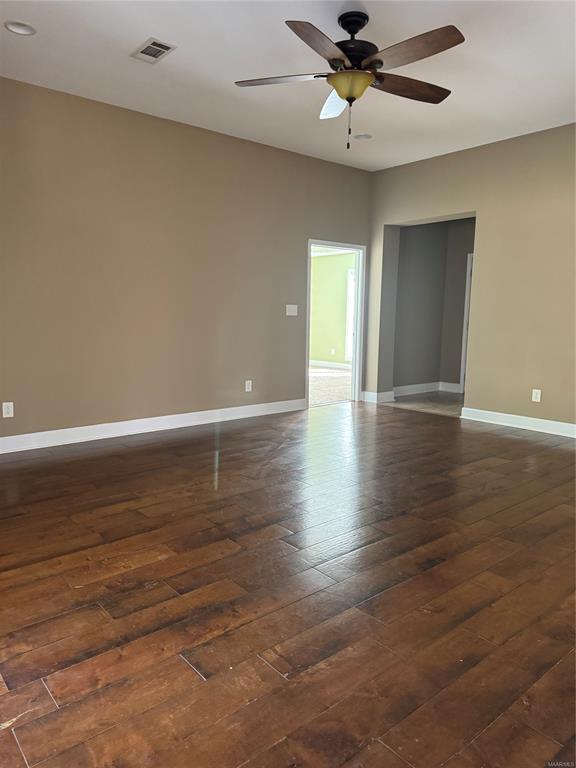 Building Photo - 165 River Stone Way