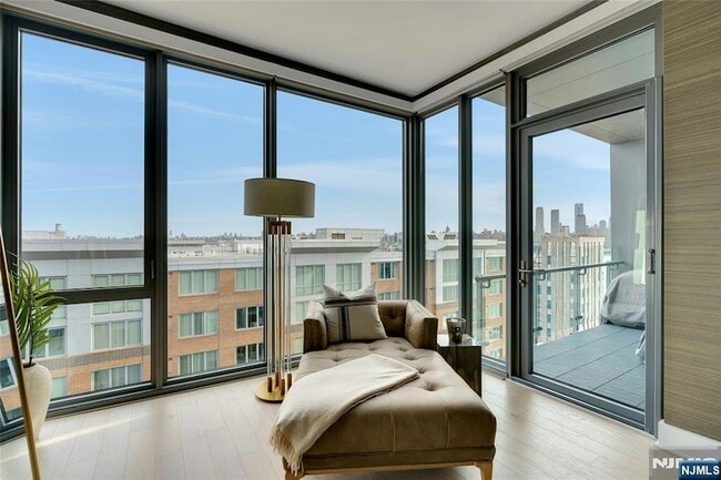 Building Photo - 9 Ave at Port Imperial