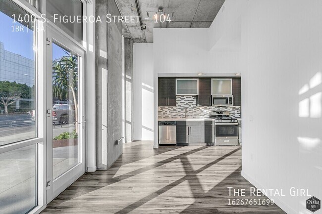 Building Photo - 1400 S Figueroa St