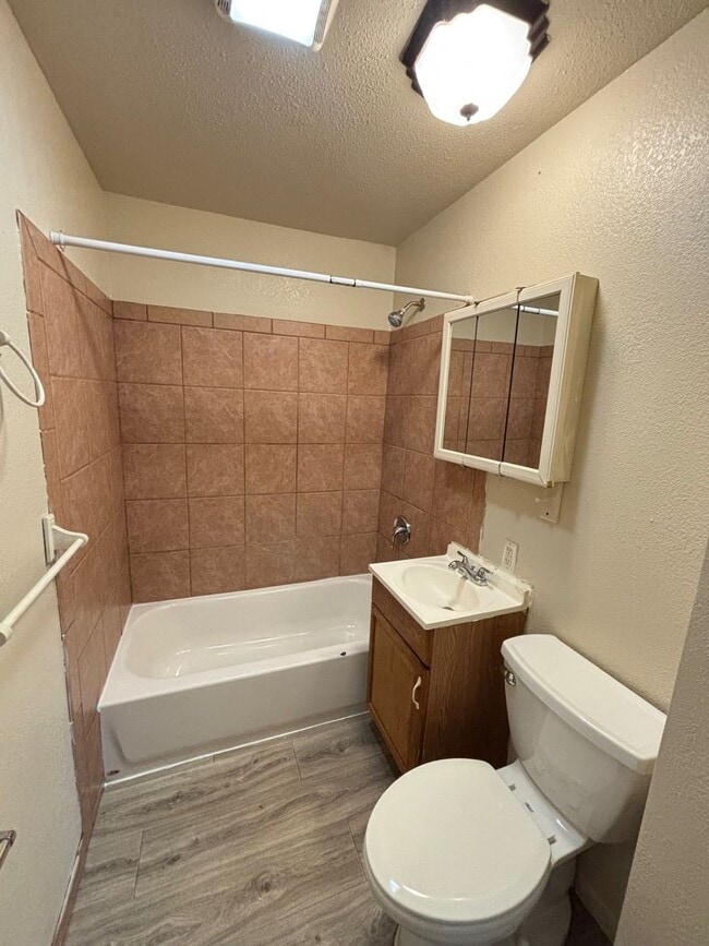 Building Photo - 27 Winding Ln