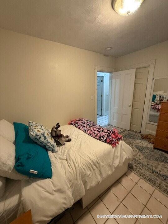 Building Photo - 190 L St