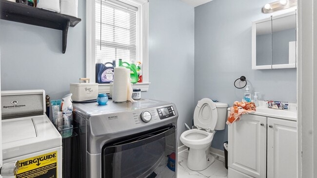 Building Photo - 6-8 Crescent St