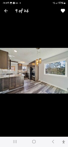 Building Photo - 728 Mayville Ave