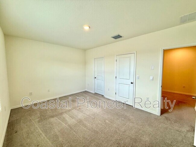 Building Photo - 32794 Pez Landing Ln