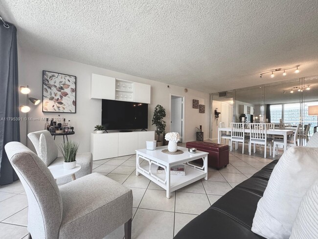 Building Photo - 3800 S Ocean Dr