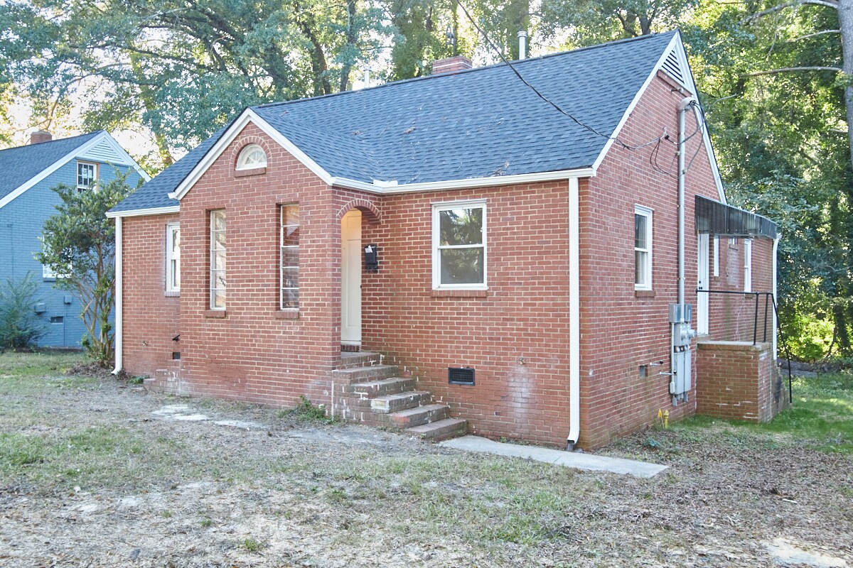 Building Photo - 1613 Dexter St