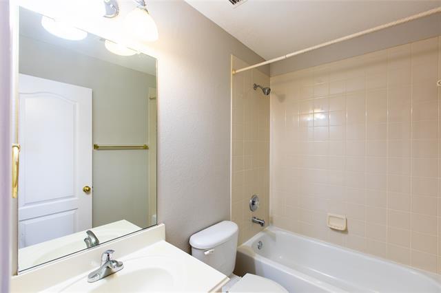 Building Photo - 1608 Woodhaven Ct