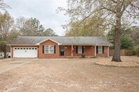 Building Photo - Available beginning of July!