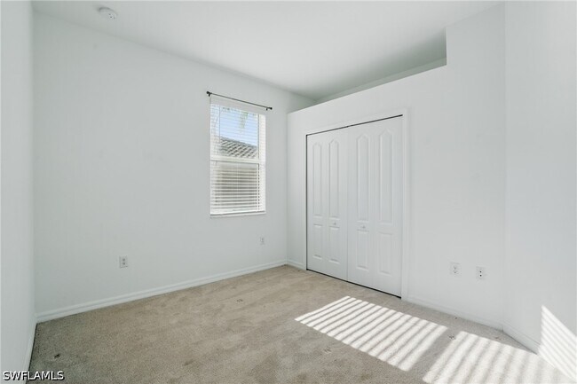 Building Photo - 1767 Alameda Dr