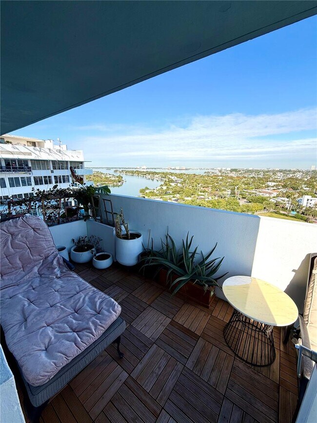 Building Photo - 7441 Wayne Ave