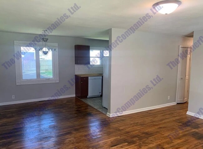 Building Photo - 3-Bedroom/1-Bathroom Home – Available August!