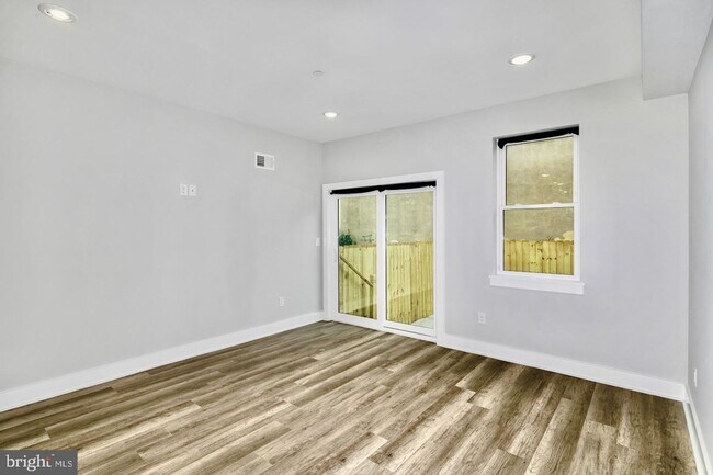 Building Photo - Brand New Luxury Apartments