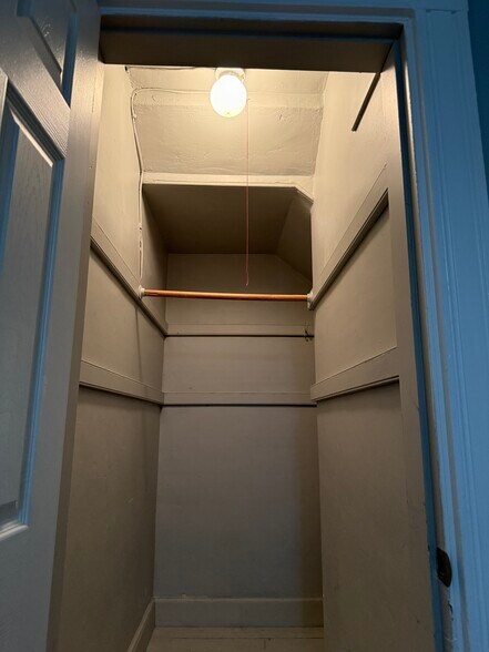 Building Photo - 15 Fenelon St