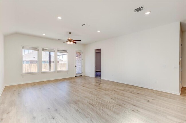 Building Photo - 625 Promise Land Ct