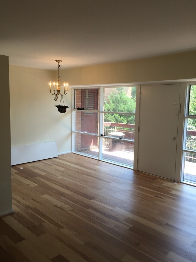 Building Photo - PRICE REDUCTION AS OF 01/2026!  A two bedroom, one bath condo apartment located Near the intersec...