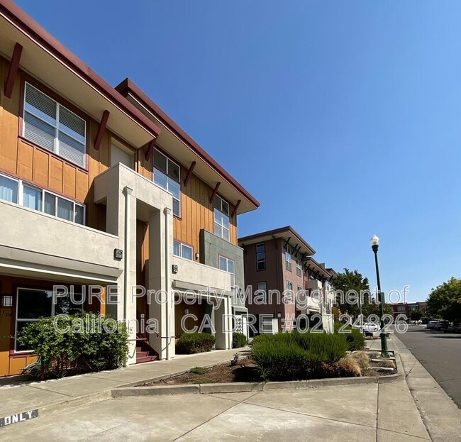 Building Photo - 950 Campoy St