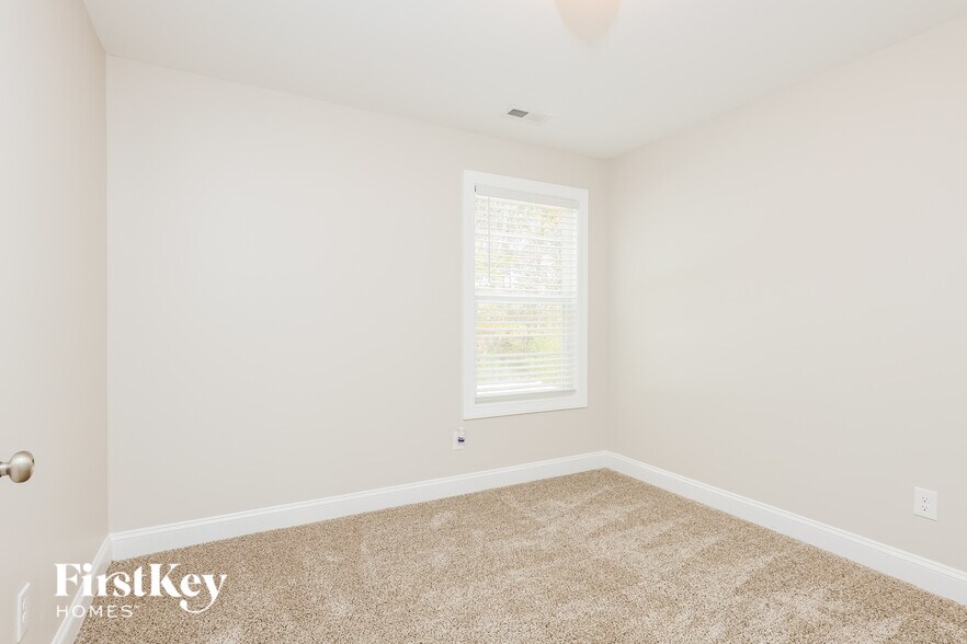 Building Photo - 80 Alpha Ct SW