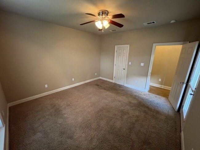 Building Photo - 2568 Middletowne Dr