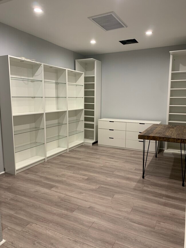Room 2 garage - 7811 Paso Robles Ave