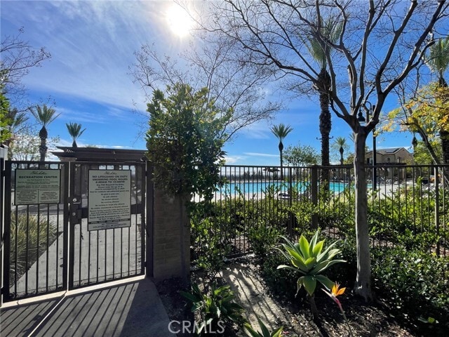 Building Photo - 2652 E Temblor Ranch Dr