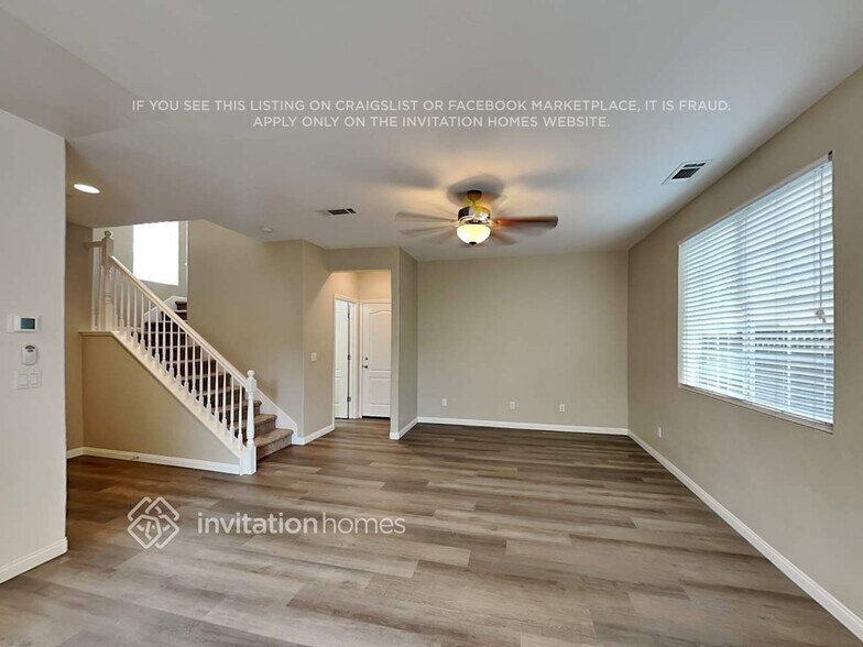 Building Photo - 815 Equinox Loop