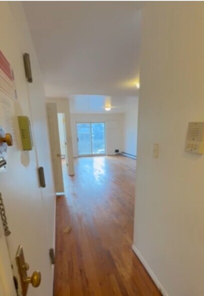 Primary Photo - 15533 78th St