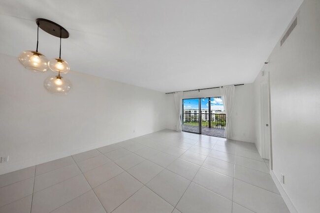 Building Photo - 2217 Cypress Island Dr