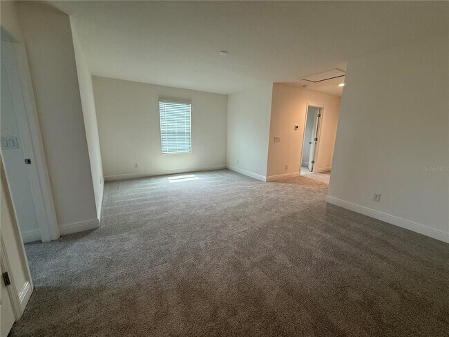 Building Photo - 14496 Crestavista Ave